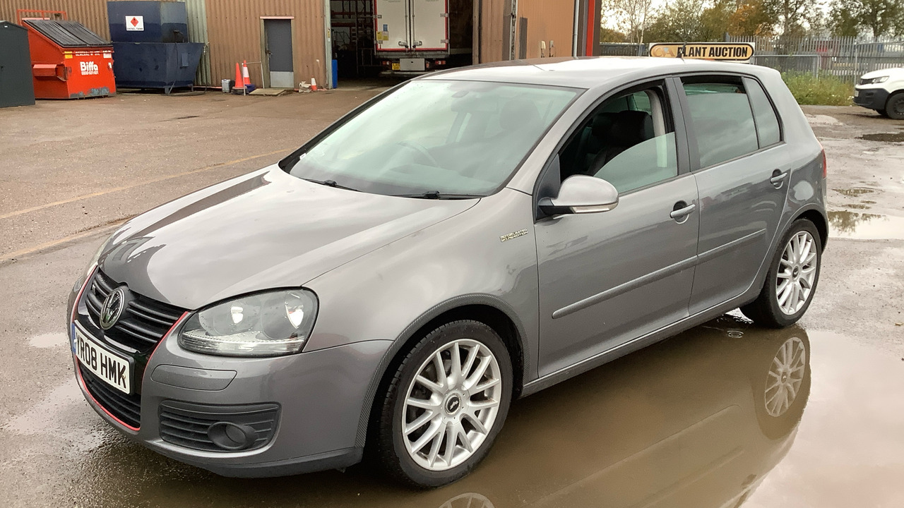 VOLKSWAGEN GOLF GT 2.0 TDI 140PS - Hatchback: foto 2 VOLKSWAGEN GOLF GT 2.0 TDI 140PS - Hatchback: foto 2