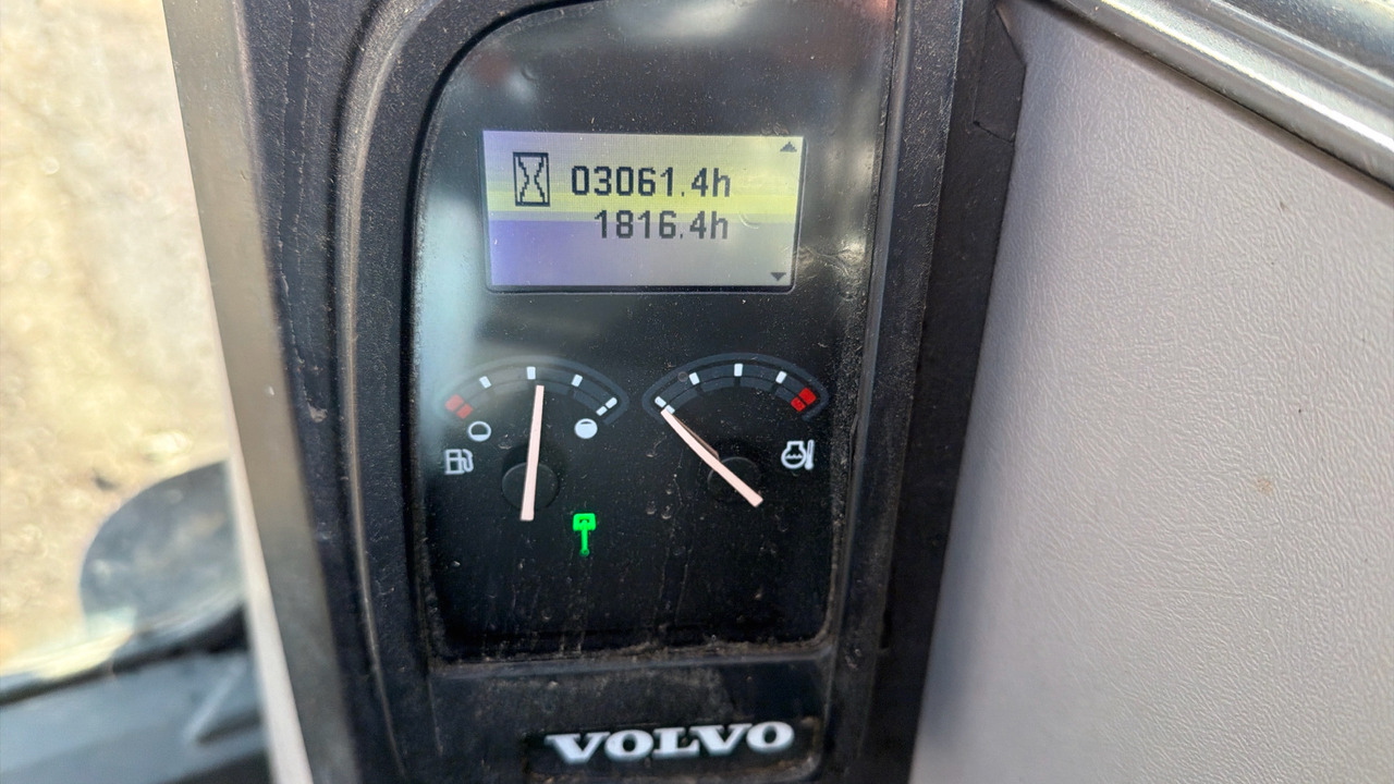 Equipamento de construção VOLVO ECR88D: foto 6