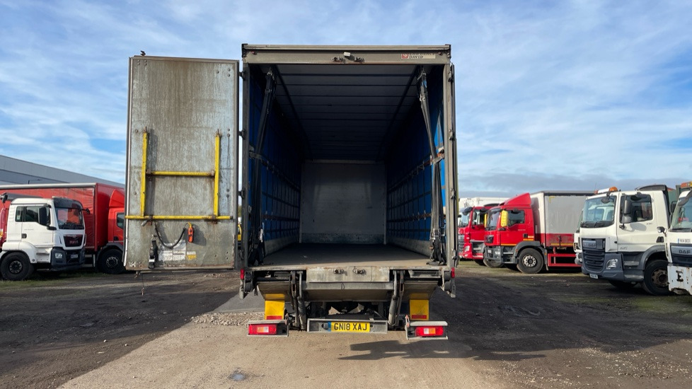 VOLVO FE 250 - Camião de lona: foto 5 VOLVO FE 250 - Camião de lona: foto 5
