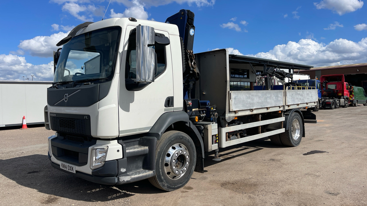 VOLVO FL - Camião de caixa aberta/ Plataforma, Camião grua: foto 2 VOLVO FL - Camião de caixa aberta/ Plataforma, Camião grua: foto 2