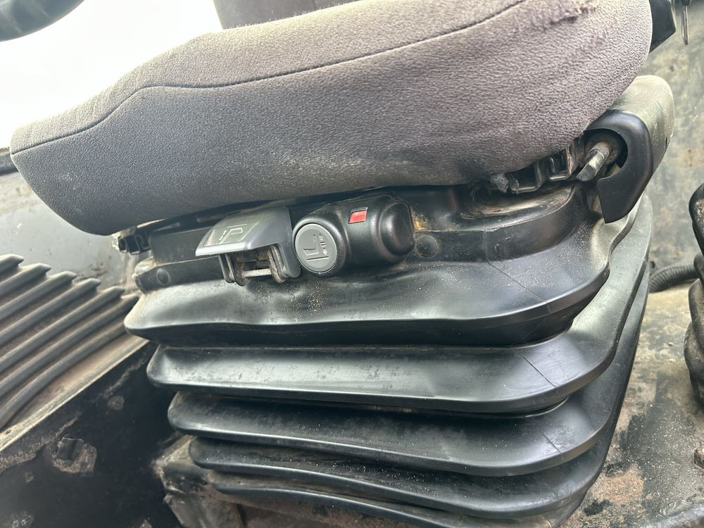 Ładowarka Teleskopowa JCB 531-70 Agri Hektor Poleca - Empilhador telescópico: foto 4 Ładowarka Teleskopowa JCB 531-70 Agri Hektor Poleca - Empilhador telescópico: foto 4