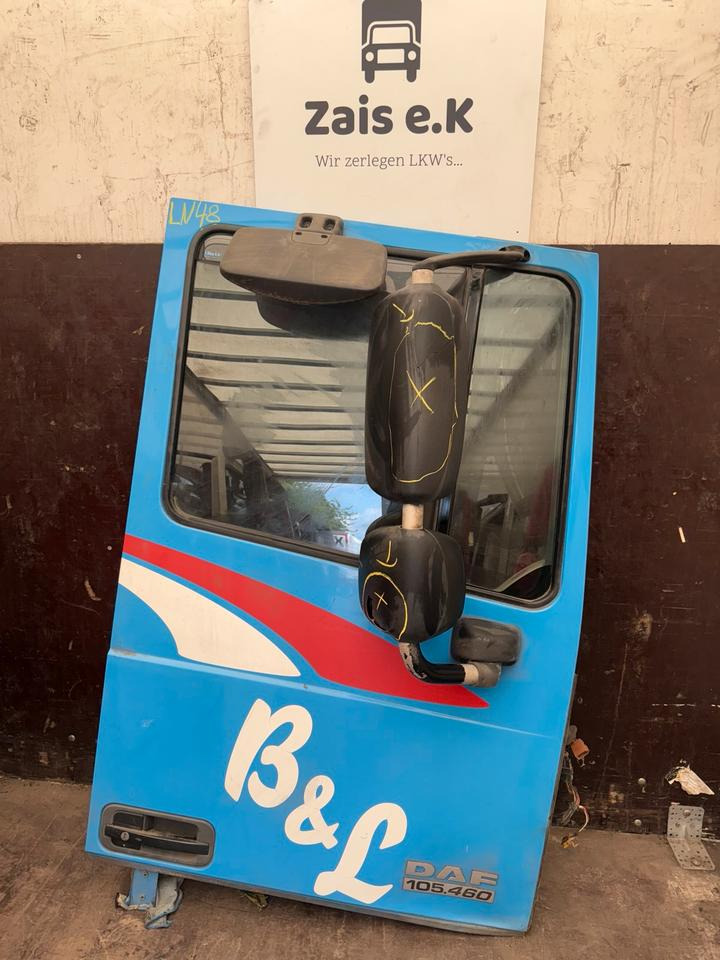 DAF XF 105,460 Beifahrertür Blau Spiegel Innenverkleidung LN 48 - Porta e peças por Camião: foto 1 DAF XF 105,460 Beifahrertür Blau Spiegel Innenverkleidung LN 48 - Porta e peças por Camião: foto 1