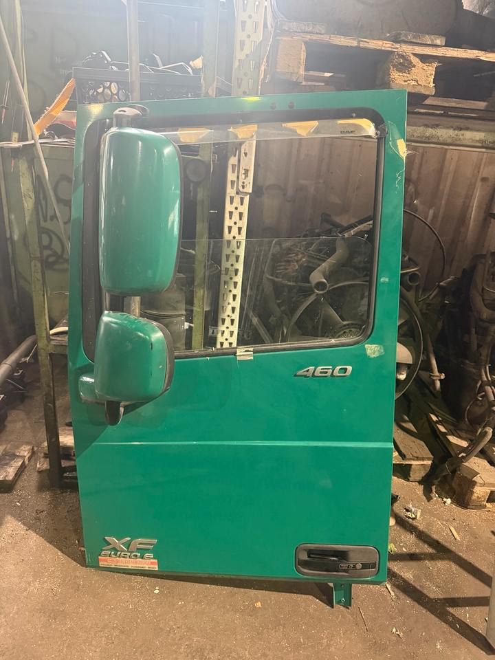 DAF XF 460 EU6 Fahrertür Grün Links Spiegel Innenverkleidung - Porta e peças por Camião: foto 1 DAF XF 460 EU6 Fahrertür Grün Links Spiegel Innenverkleidung - Porta e peças por Camião: foto 1