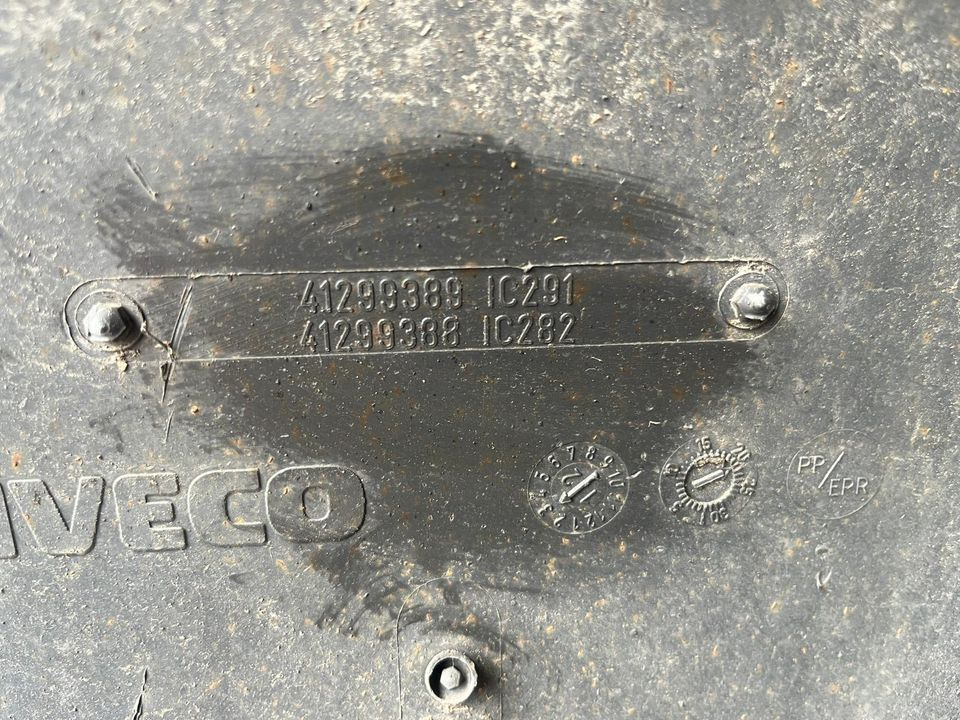 IVECO Stralis 450 Kotflügel vorne links 41299389 / 41299388 - Para-lama por Camião: foto 2 IVECO Stralis 450 Kotflügel vorne links 41299389 / 41299388 - Para-lama por Camião: foto 2