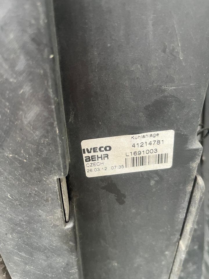 IVECO Stralis Kühlerpaket Wasserkühler Radiator Kühler 41214781 - Radiador por Camião: foto 5 IVECO Stralis Kühlerpaket Wasserkühler Radiator Kühler 41214781 - Radiador por Camião: foto 5