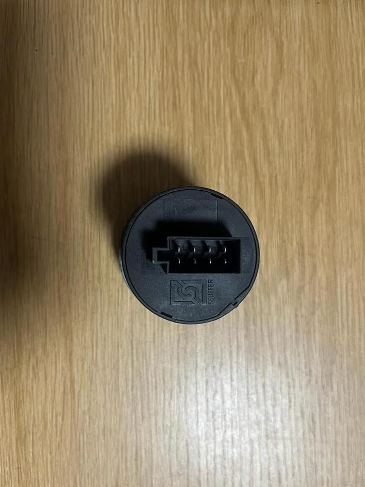 MAN DNR Automatikschalter TGA TGL TGM TGS TGX 81255250245 - Sistema elétrico por Camião: foto 3 MAN DNR Automatikschalter TGA TGL TGM TGS TGX 81255250245 - Sistema elétrico por Camião: foto 3