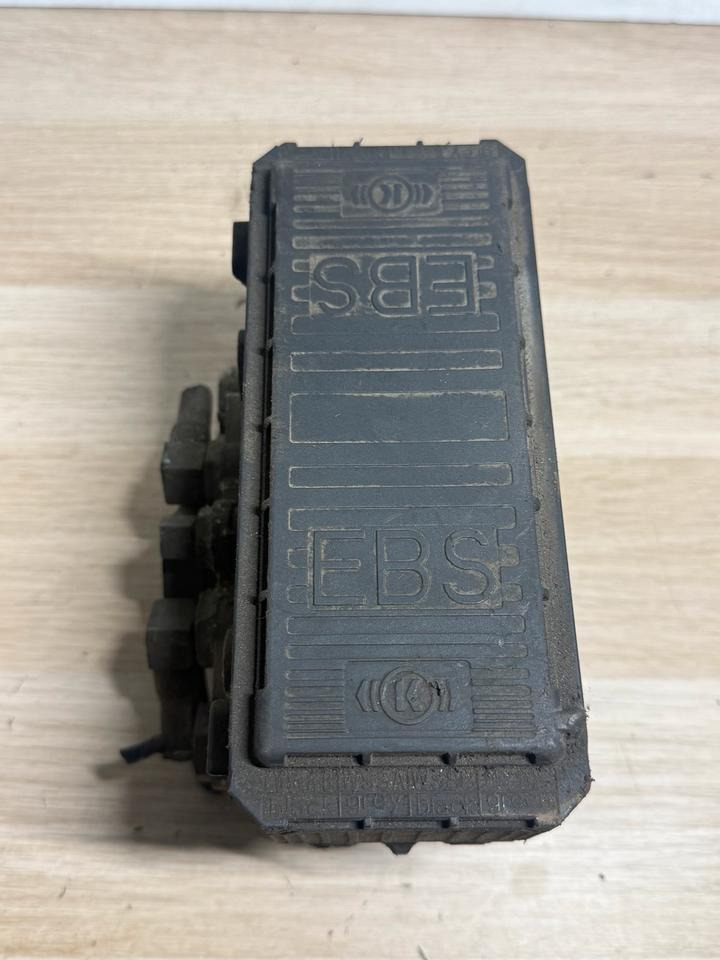 MAN KNORR-BREMSE EBS Ventil K020024 81.52106-6050 - Válvula por Camião: foto 2 MAN KNORR-BREMSE EBS Ventil K020024 81.52106-6050 - Válvula por Camião: foto 2