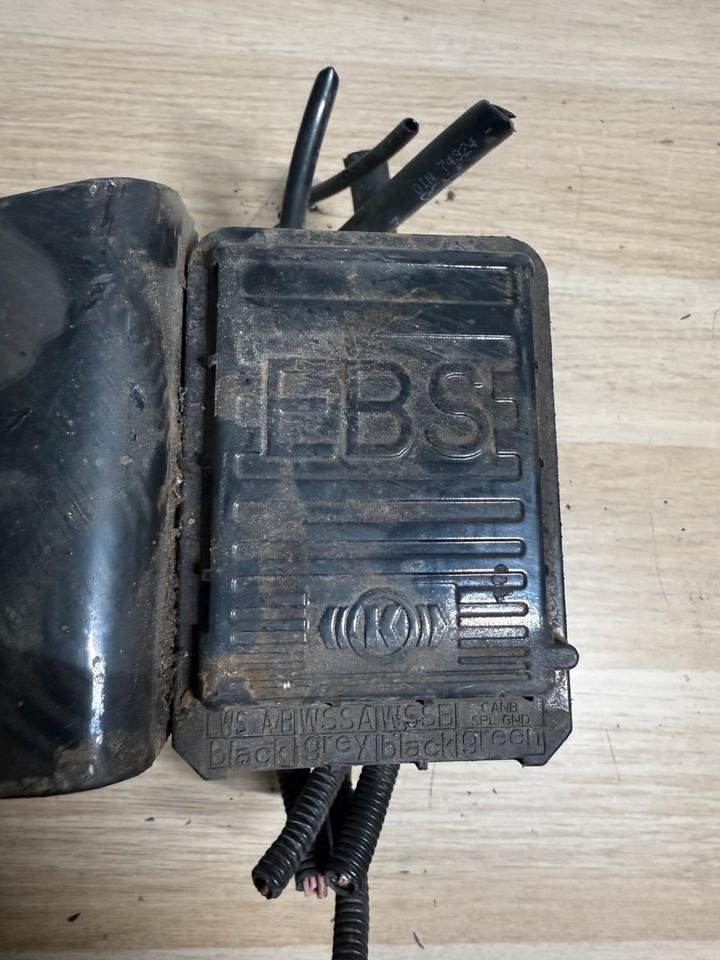 MAN KNORR-BREMSE EBS Ventil K021204 81.52106-6049 - Válvula por Camião: foto 3 MAN KNORR-BREMSE EBS Ventil K021204 81.52106-6049 - Válvula por Camião: foto 3