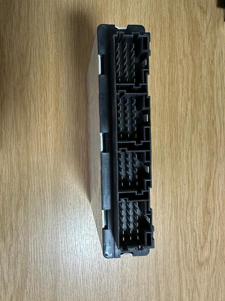 MAN SIEMENS VDO ELEKTRONIK FFR Steuergerät 81.25805.7057 - Centralina electrónica por Camião: foto 3 MAN SIEMENS VDO ELEKTRONIK FFR Steuergerät 81.25805.7057 - Centralina electrónica por Camião: foto 3