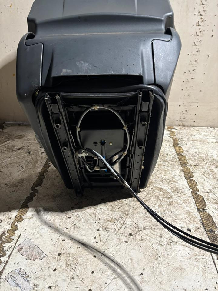 MAN TGL Euro 5/6 Fahrersitz mit Luft und elektrisch - Banco por Camião: foto 5 MAN TGL Euro 5/6 Fahrersitz mit Luft und elektrisch - Banco por Camião: foto 5