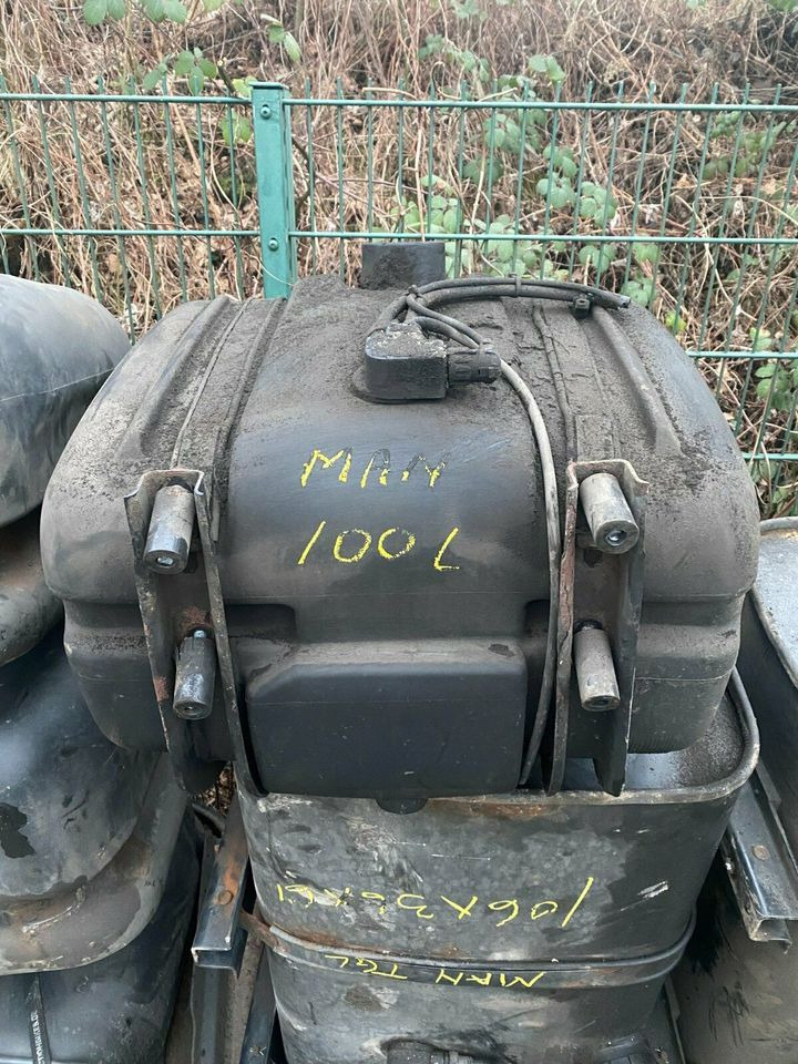 MAN TGL Original Tank Tankbehälter 100L - Tanque de combustível por Camião: foto 1 MAN TGL Original Tank Tankbehälter 100L - Tanque de combustível por Camião: foto 1