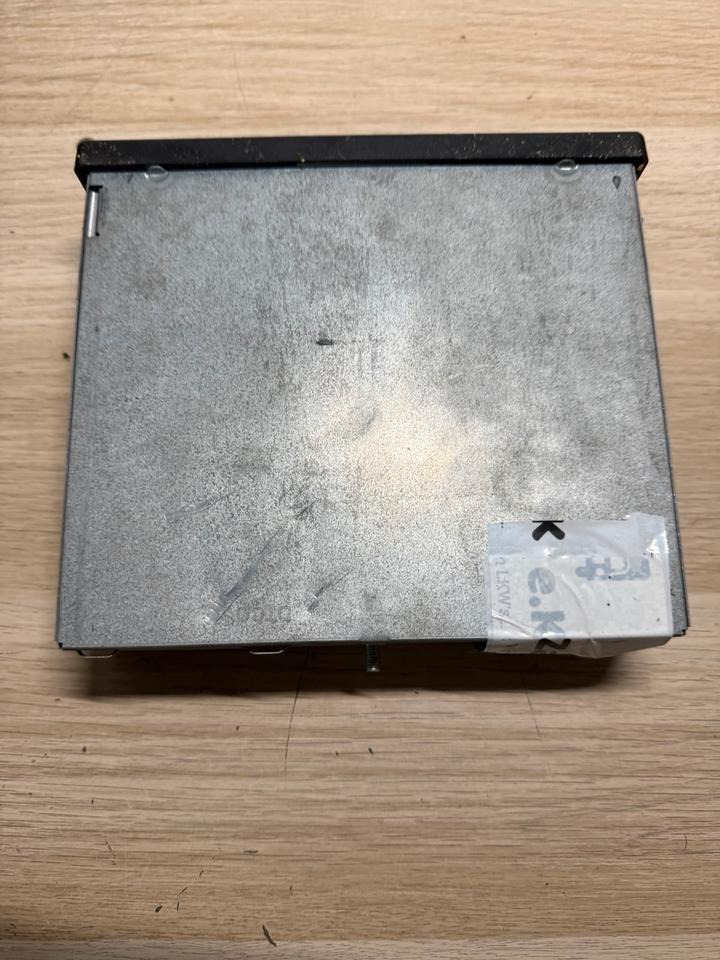 MAN Tachograph 81.27101-6570 - Tacógrafo: foto 4 MAN Tachograph 81.27101-6570 - Tacógrafo: foto 4