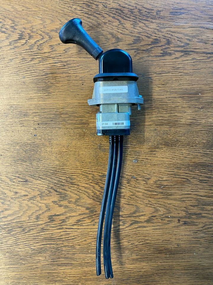 Mercedes Actros MP2 Handknorrbremse A 000 420 01 84 - Manete de mudanças por Camião: foto 1 Mercedes Actros MP2 Handknorrbremse A 000 420 01 84 - Manete de mudanças por Camião: foto 1