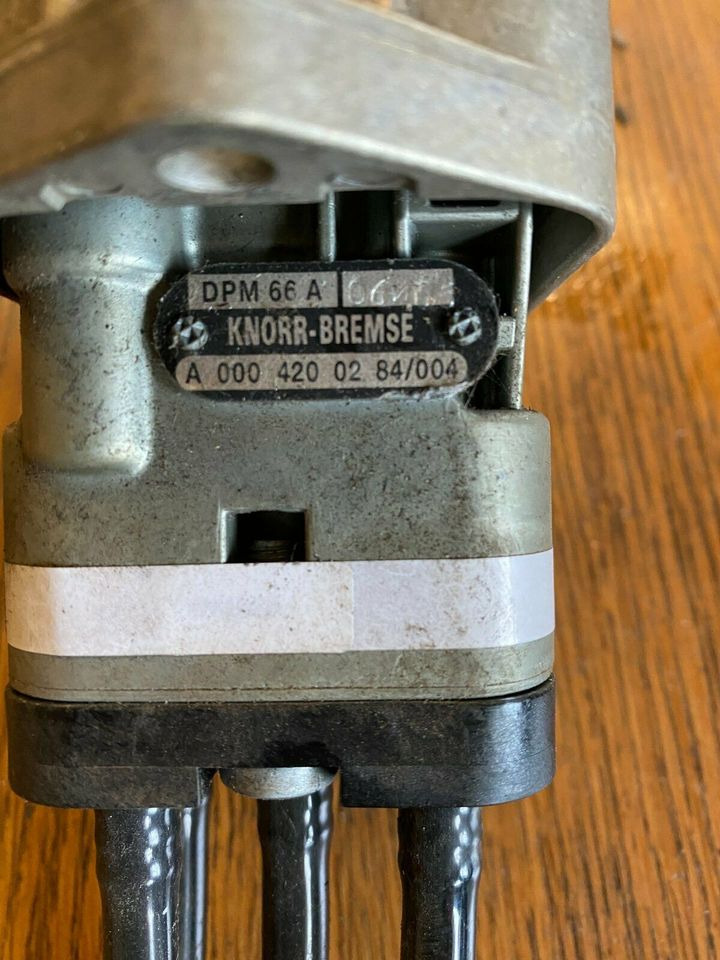 Mercedes Actros MP2 Handknorrbremse A 000 420 02 84 - Manete de mudanças por Camião: foto 3 Mercedes Actros MP2 Handknorrbremse A 000 420 02 84 - Manete de mudanças por Camião: foto 3