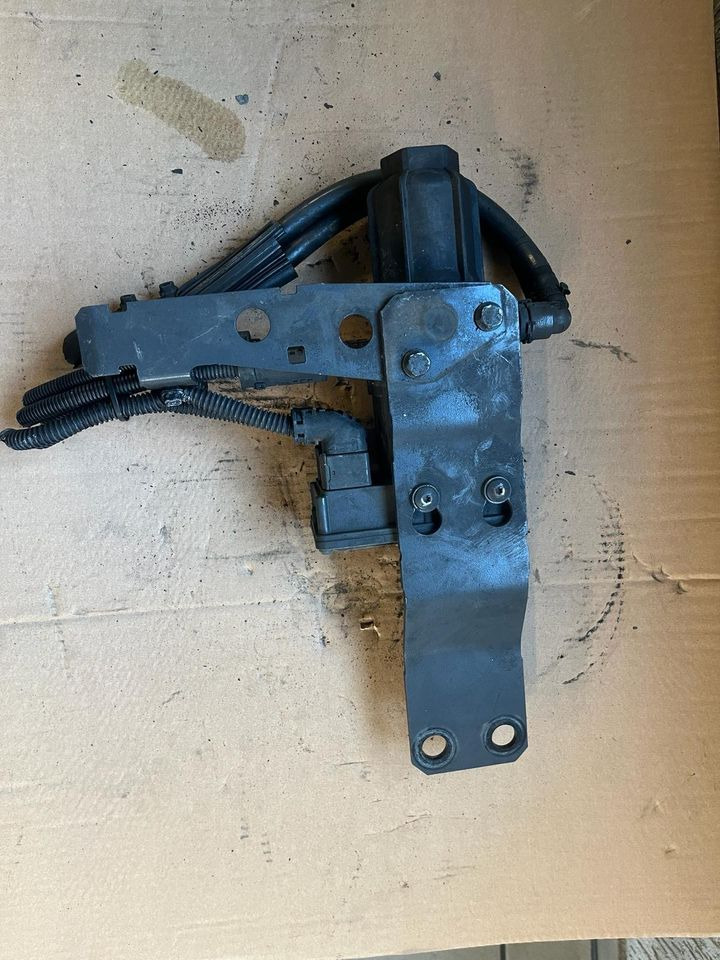Mercedes Actros MP4 AdBlue Pumpe A0001403978 - Bomba de combustivel por Camião: foto 4 Mercedes Actros MP4 AdBlue Pumpe A0001403978 - Bomba de combustivel por Camião: foto 4