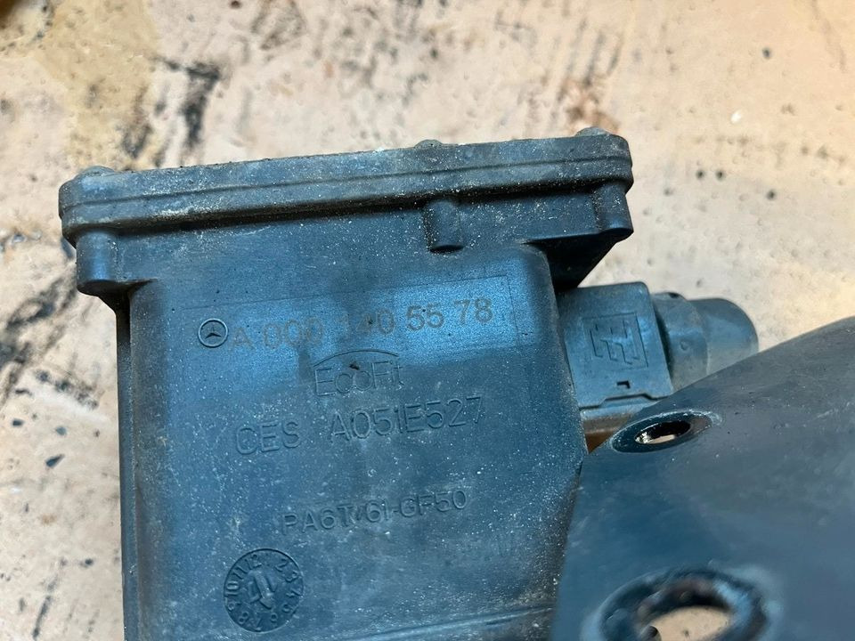 Mercedes Actros MP4 AdBlue Pumpe A0001405578 - Bomba de combustivel por Camião: foto 2 Mercedes Actros MP4 AdBlue Pumpe A0001405578 - Bomba de combustivel por Camião: foto 2