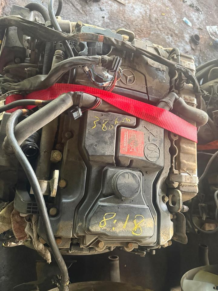 Mercedes Atego 818 EU6 Motor OM934LA 6-3-00 - Motor por Camião: foto 5 Mercedes Atego 818 EU6 Motor OM934LA 6-3-00 - Motor por Camião: foto 5