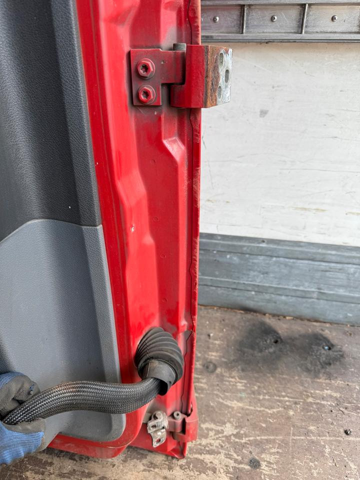 Mercedes Atego Fahrertür Rot Spiegel Innenverkleidung LN 74 - Porta e peças por Camião: foto 5 Mercedes Atego Fahrertür Rot Spiegel Innenverkleidung LN 74 - Porta e peças por Camião: foto 5