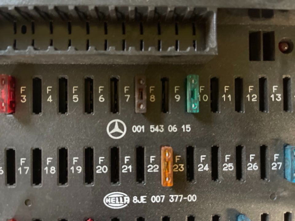 Mercedes Atego Sicherungskasten (Zentralelektrik) 0015430615 - Fusível por Camião: foto 3 Mercedes Atego Sicherungskasten (Zentralelektrik) 0015430615 - Fusível por Camião: foto 3