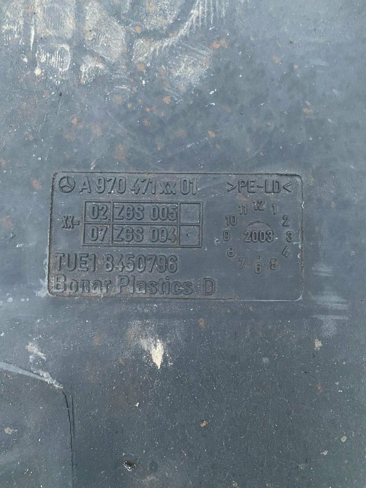 Mercedes Atego Tank Tankbehälter A 970470201, A 970471xx01 - Tanque de combustível por Camião: foto 2 Mercedes Atego Tank Tankbehälter A 970470201, A 970471xx01 - Tanque de combustível por Camião: foto 2