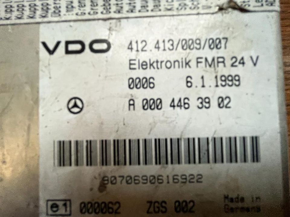 Mercedes Atego VDO Elektronik FMR Steuergerät A 000 446 39 02 - Centralina electrónica por Camião: foto 2 Mercedes Atego VDO Elektronik FMR Steuergerät A 000 446 39 02 - Centralina electrónica por Camião: foto 2