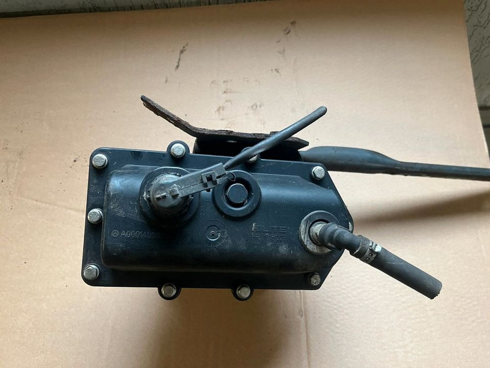 Mercedes-Benz Actros Atego EU4 EU5 AdBlue Pumpe A0001400978 - Bomba de combustivel por Camião: foto 3 Mercedes-Benz Actros Atego EU4 EU5 AdBlue Pumpe A0001400978 - Bomba de combustivel por Camião: foto 3