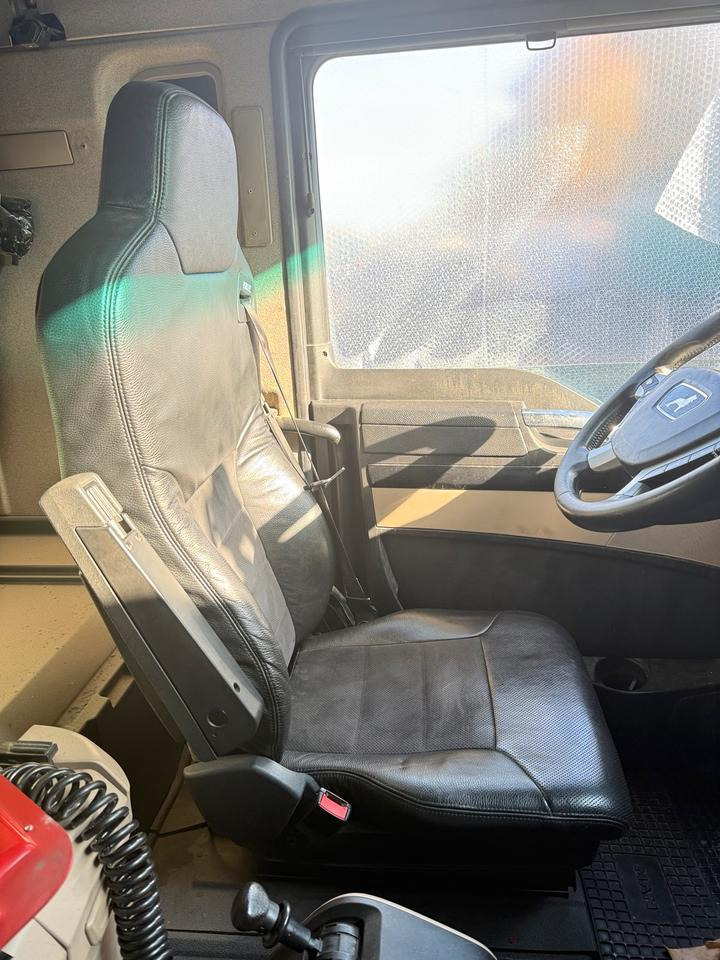 MAN TGX EU6 Fahrersitz Alcantara Leder - Peça de reposição: foto 1 MAN TGX EU6 Fahrersitz Alcantara Leder - Peça de reposição: foto 1