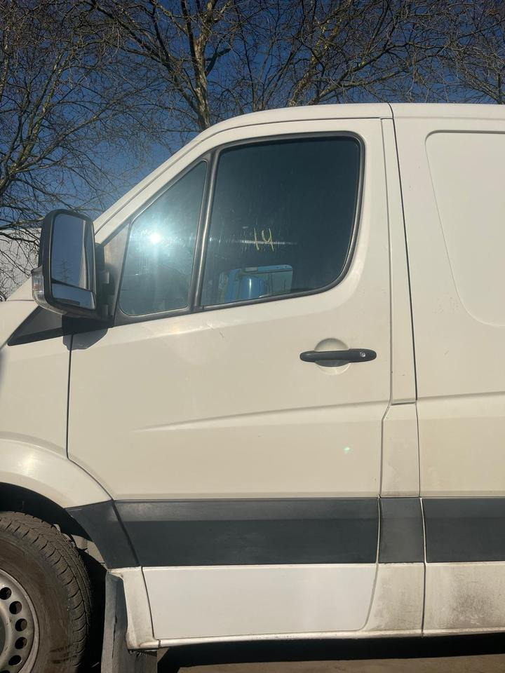 VW Crafter Fahrertür, Tür links weiß mit Spiegel - Peça de reposição: foto 2 VW Crafter Fahrertür, Tür links weiß mit Spiegel - Peça de reposição: foto 2