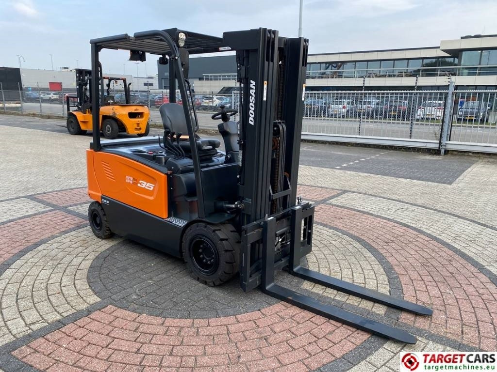 Doosan B35X-7 Electric Forklift 3.5T Triplex-438cm Unused - Empilhadeira elétrica: foto 2 Doosan B35X-7 Electric Forklift 3.5T Triplex-438cm Unused - Empilhadeira elétrica: foto 2
