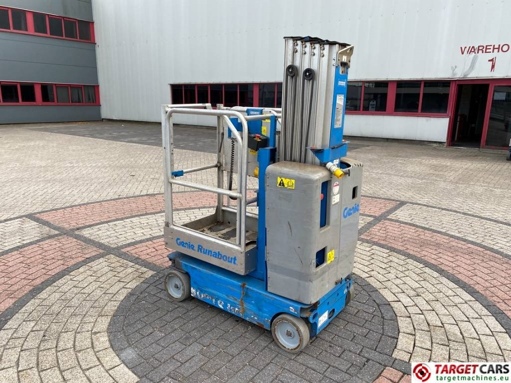 Genie GR-20 Runabout El Vertical Mast Work Lift 802cm - Plataforma de mastro vertical: foto 4 Genie GR-20 Runabout El Vertical Mast Work Lift 802cm - Plataforma de mastro vertical: foto 4