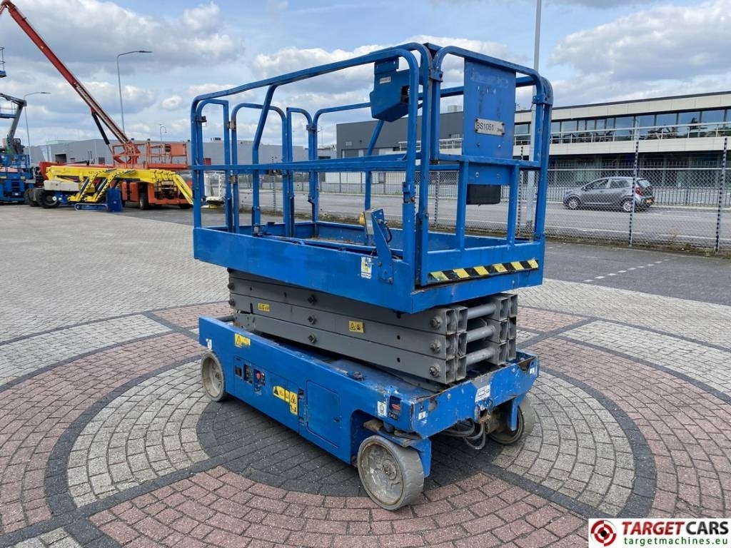 Genie GS-2646 Electric GS2646 Scissor Work Lift 992cm - Plataforma de Tijera/ Plataforma de tesoura: foto 2 Genie GS-2646 Electric GS2646 Scissor Work Lift 992cm - Plataforma de Tijera/ Plataforma de tesoura: foto 2