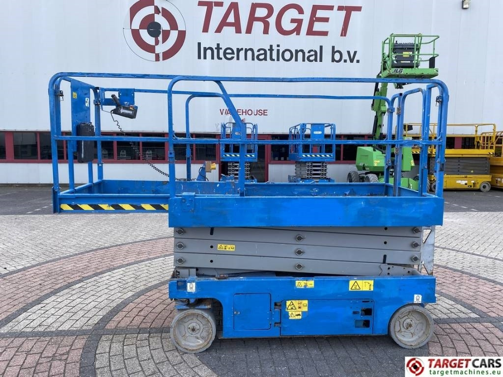 Genie GS-2646 Electric GS2646 Scissor Work Lift 992cm - Plataforma de Tijera/ Plataforma de tesoura: foto 5 Genie GS-2646 Electric GS2646 Scissor Work Lift 992cm - Plataforma de Tijera/ Plataforma de tesoura: foto 5