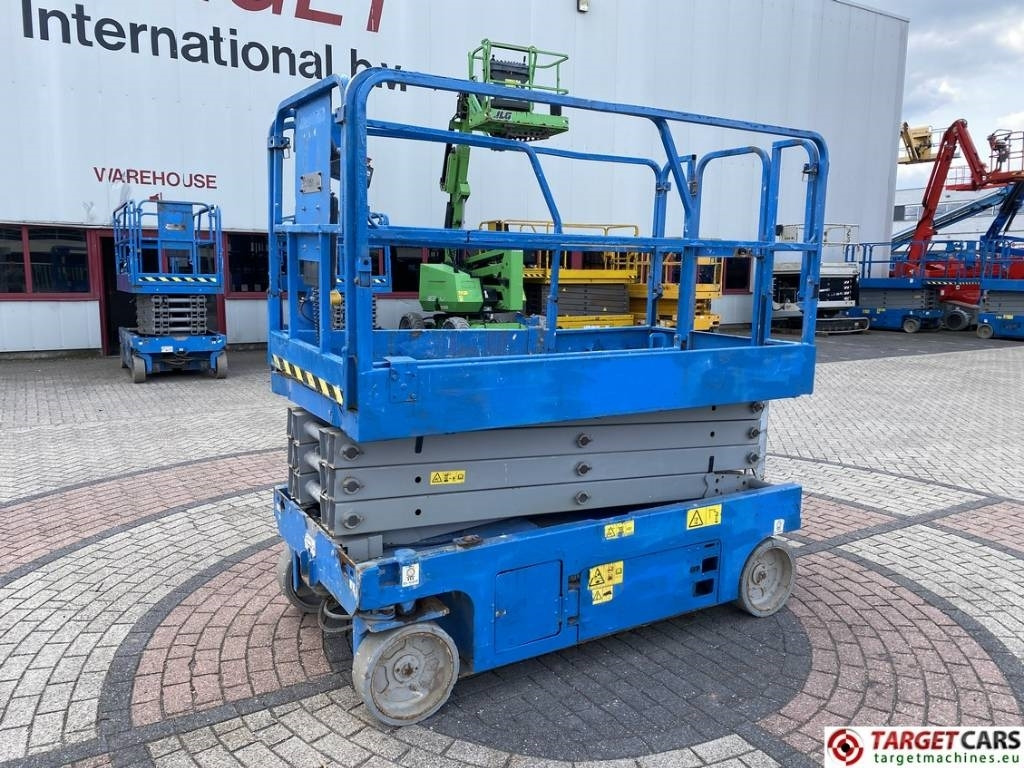 Genie GS-2646 Electric GS2646 Scissor Work Lift 992cm - Plataforma de Tijera/ Plataforma de tesoura: foto 1 Genie GS-2646 Electric GS2646 Scissor Work Lift 992cm - Plataforma de Tijera/ Plataforma de tesoura: foto 1
