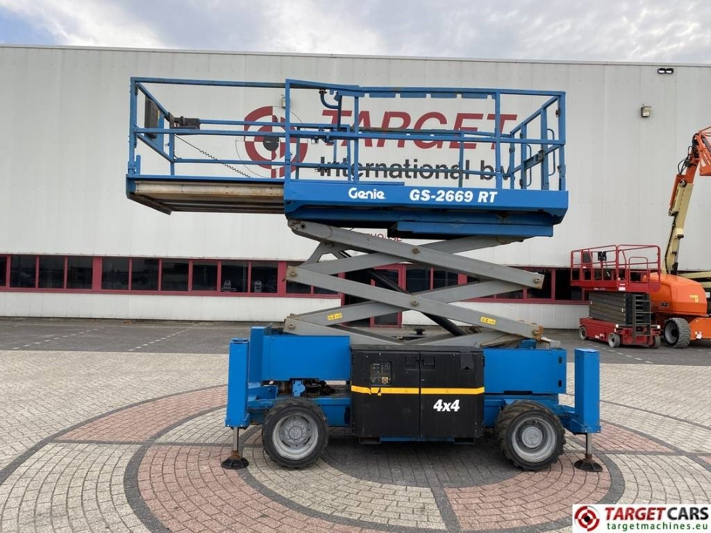 Genie GS-2669RT Diesel 4x4 Scissor Work Lift 1000cm - Plataforma de Tijera/ Plataforma de tesoura: foto 5 Genie GS-2669RT Diesel 4x4 Scissor Work Lift 1000cm - Plataforma de Tijera/ Plataforma de tesoura: foto 5