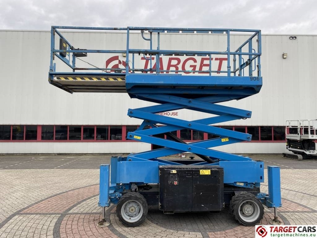 Genie GS-3369RT Diesel 4x4 Scissor Work Lift 1196cm - Plataforma de Tijera/ Plataforma de tesoura: foto 5 Genie GS-3369RT Diesel 4x4 Scissor Work Lift 1196cm - Plataforma de Tijera/ Plataforma de tesoura: foto 5
