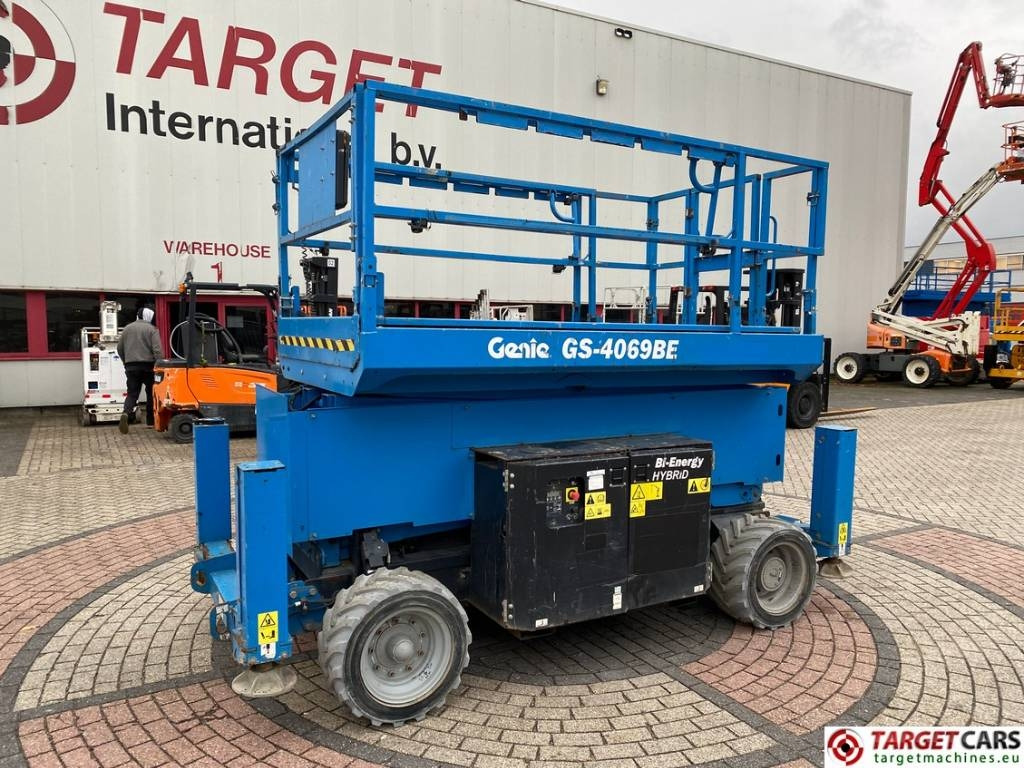 Genie GS-4069BE HyBrid Scissor Work Lift 1412cm - Plataforma de Tijera/ Plataforma de tesoura: foto 1 Genie GS-4069BE HyBrid Scissor Work Lift 1412cm - Plataforma de Tijera/ Plataforma de tesoura: foto 1