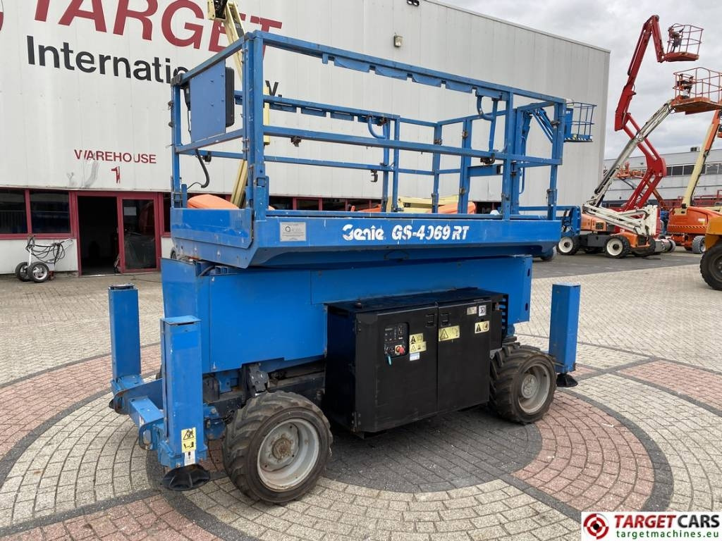 Genie GS-4069RT Diesel 4x4 Scissor Work Lift 1412cm - Plataforma de Tijera/ Plataforma de tesoura: foto 1 Genie GS-4069RT Diesel 4x4 Scissor Work Lift 1412cm - Plataforma de Tijera/ Plataforma de tesoura: foto 1