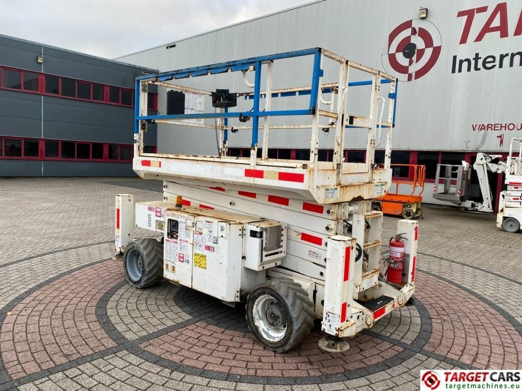 Genie GS-4069RT Diesel 4x4 Scissor Work Lift 1412cm - Plataforma de Tijera/ Plataforma de tesoura: foto 4 Genie GS-4069RT Diesel 4x4 Scissor Work Lift 1412cm - Plataforma de Tijera/ Plataforma de tesoura: foto 4