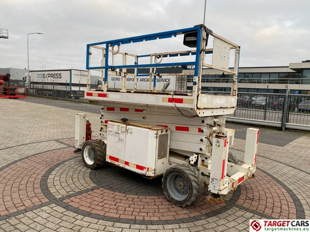 Genie GS-4069RT Diesel 4x4 Scissor Work Lift 1412cm - Plataforma de Tijera/ Plataforma de tesoura: foto 2 Genie GS-4069RT Diesel 4x4 Scissor Work Lift 1412cm - Plataforma de Tijera/ Plataforma de tesoura: foto 2