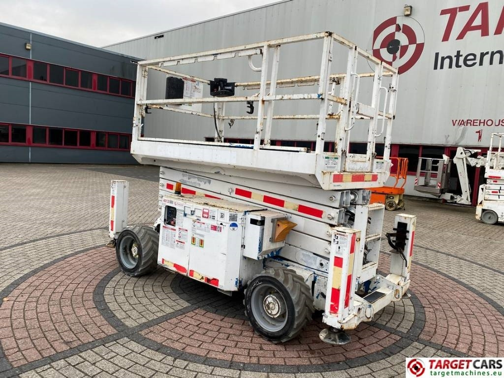 Genie GS-4069RT Diesel 4x4 Scissor Work Lift 1412cm - Plataforma de Tijera/ Plataforma de tesoura: foto 4 Genie GS-4069RT Diesel 4x4 Scissor Work Lift 1412cm - Plataforma de Tijera/ Plataforma de tesoura: foto 4