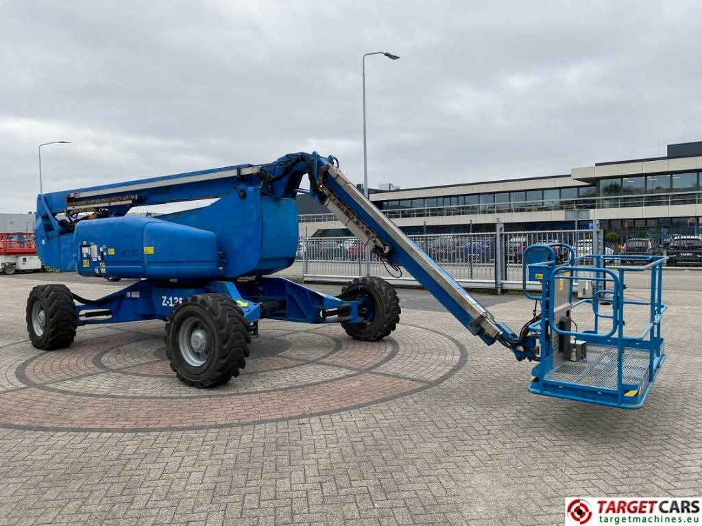 Genie Z-135/70 Articulated 4x4x4 Diesel Boom Lift 4315cm - Plataforma articulada: foto 2 Genie Z-135/70 Articulated 4x4x4 Diesel Boom Lift 4315cm - Plataforma articulada: foto 2