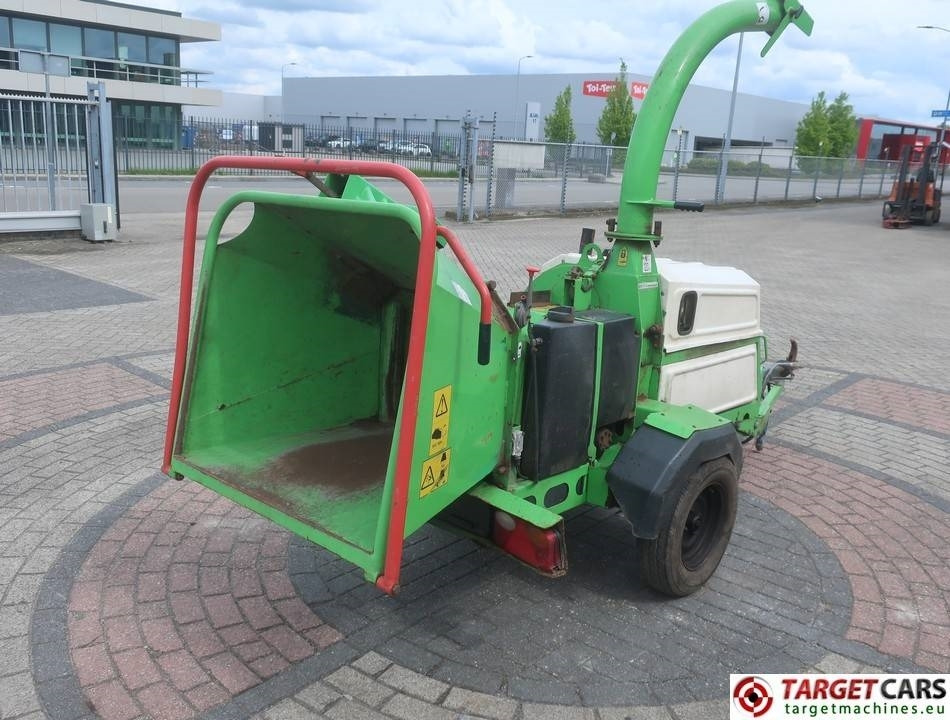 Greenmech Wood Chipper Diesel (engine issue) - Estilhaçadora de madeira: foto 3 Greenmech Wood Chipper Diesel (engine issue) - Estilhaçadora de madeira: foto 3