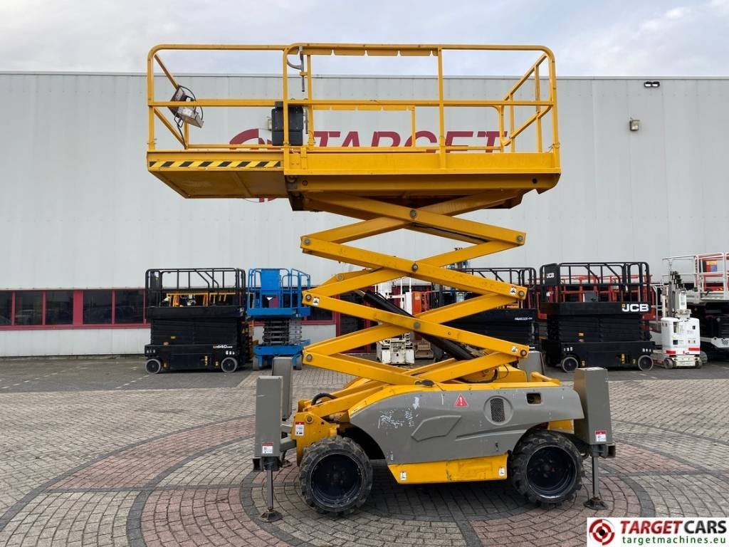 Haulotte Compact 10DX Diesel 4x4 Scissor Work Lift 1015cm - Plataforma de Tijera/ Plataforma de tesoura: foto 5 Haulotte Compact 10DX Diesel 4x4 Scissor Work Lift 1015cm - Plataforma de Tijera/ Plataforma de tesoura: foto 5