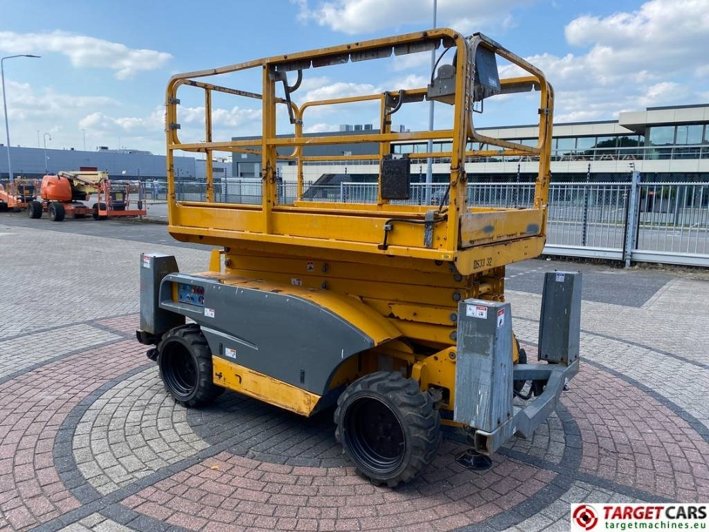 Haulotte Compact 12DX Diesel 4x4 Scissor Work Lift 1206cm - Plataforma de Tijera/ Plataforma de tesoura: foto 2 Haulotte Compact 12DX Diesel 4x4 Scissor Work Lift 1206cm - Plataforma de Tijera/ Plataforma de tesoura: foto 2