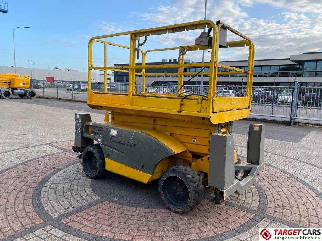 Haulotte Compact 12DX Diesel 4x4 Scissor Work Lift 1206cm - Plataforma de Tijera/ Plataforma de tesoura: foto 2 Haulotte Compact 12DX Diesel 4x4 Scissor Work Lift 1206cm - Plataforma de Tijera/ Plataforma de tesoura: foto 2
