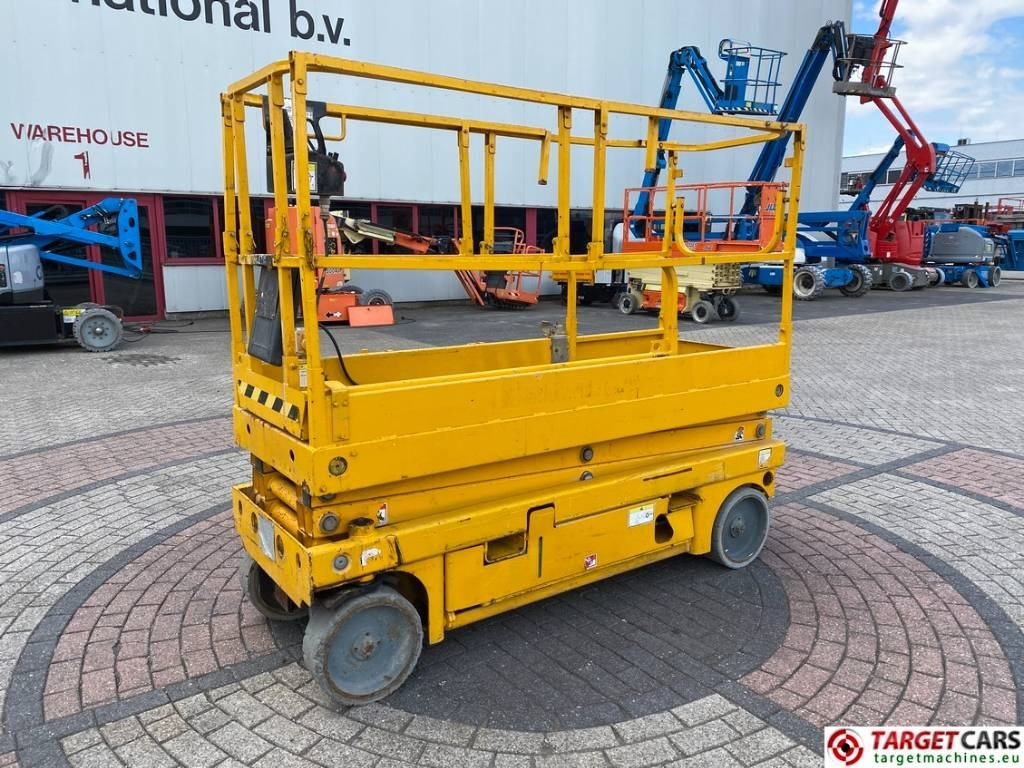 Haulotte Compact 8 Electric Scissor Work Lift 818cm - Plataforma de Tijera/ Plataforma de tesoura: foto 1 Haulotte Compact 8 Electric Scissor Work Lift 818cm - Plataforma de Tijera/ Plataforma de tesoura: foto 1