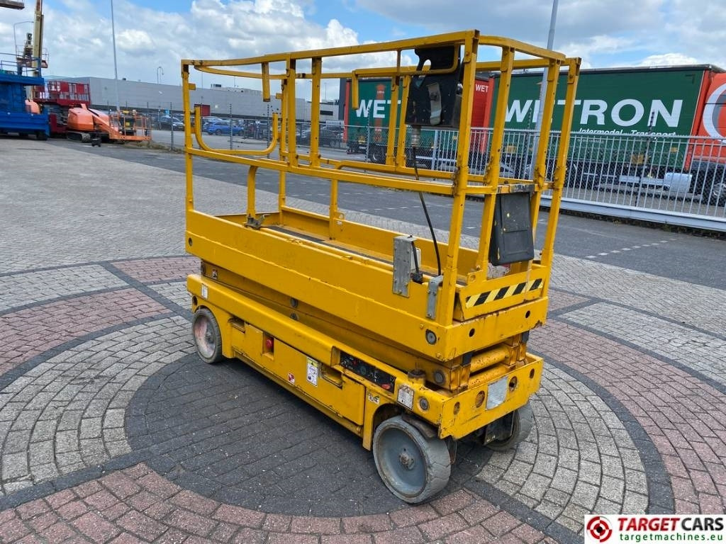 Haulotte Compact 8 Electric Scissor Work Lift 818cm - Plataforma de Tijera/ Plataforma de tesoura: foto 2 Haulotte Compact 8 Electric Scissor Work Lift 818cm - Plataforma de Tijera/ Plataforma de tesoura: foto 2