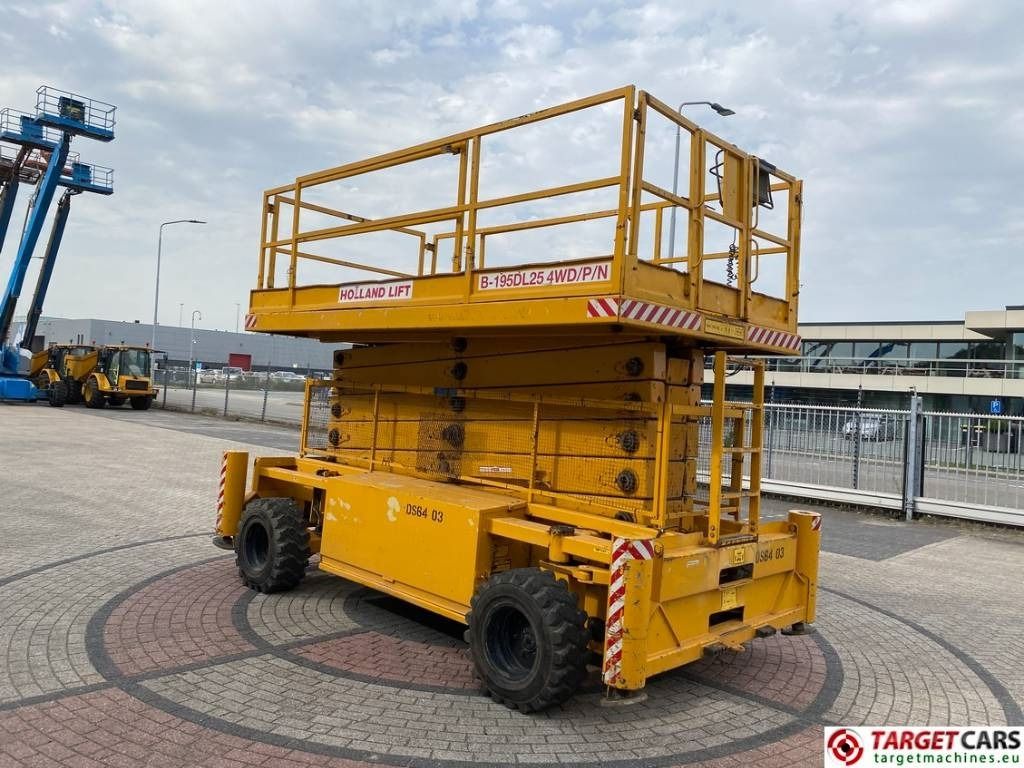 Holland Lift B195DL-25 4WD Diesel 4x4 Scissor Work Lift 2150cm - Plataforma de Tijera/ Plataforma de tesoura: foto 2 Holland Lift B195DL-25 4WD Diesel 4x4 Scissor Work Lift 2150cm - Plataforma de Tijera/ Plataforma de tesoura: foto 2