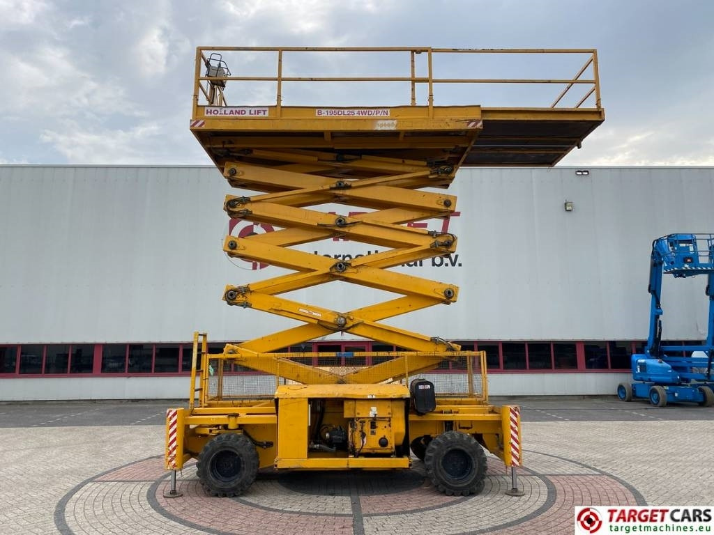 Holland Lift B195DL-25 4WD Diesel 4x4 Scissor Work Lift 2150cm - Plataforma de Tijera/ Plataforma de tesoura: foto 5 Holland Lift B195DL-25 4WD Diesel 4x4 Scissor Work Lift 2150cm - Plataforma de Tijera/ Plataforma de tesoura: foto 5