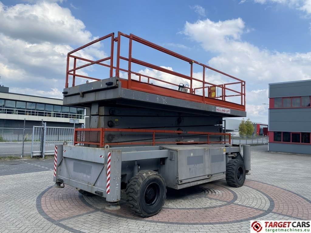 Holland Lift Combistar M-250DL27 diesel scissor worklift 27.20M - Plataforma de Tijera/ Plataforma de tesoura: foto 3 Holland Lift Combistar M-250DL27 diesel scissor worklift 27.20M - Plataforma de Tijera/ Plataforma de tesoura: foto 3